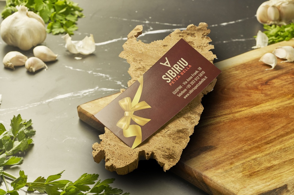 tagliere sardo in legno Sibiriu Petza Bella.jpg